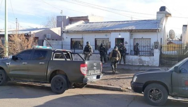 Detuvieron a un hombre tras allanamiento por amenazas con arma de fuego ...